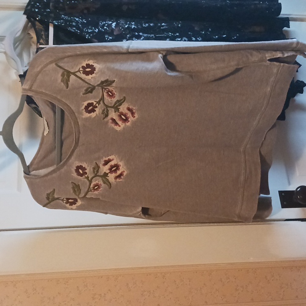 Lucky Brand top